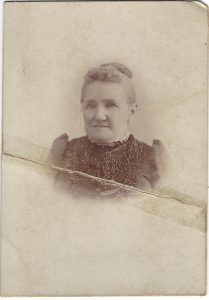 Judy Kalich's photo of Amy Anne Honeysett who married Albert Pettett in 1853.